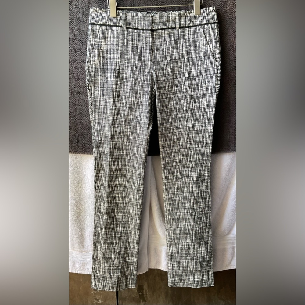 New York & Company Black and White Textured Cropped Pants - Picture 7 of 11